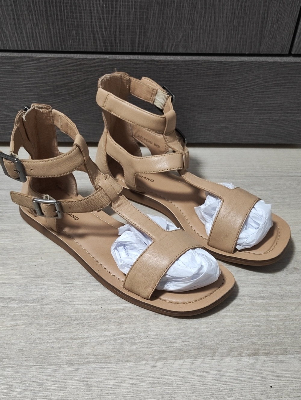 Lucky Brand Women's Tan Gladiator Slide Sandals Size 8